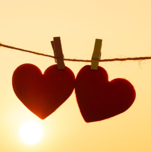 Любовен хороскоп за 2026 г.: Овенът очаква съдбовна среща през лятото и ето кой ще се срещне на емоционален кръстопът