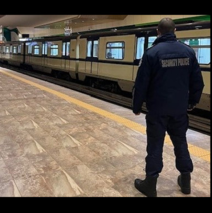 Инфарктна ситуация в ранни зори в софийското метро - мъж скочи на релсите и...