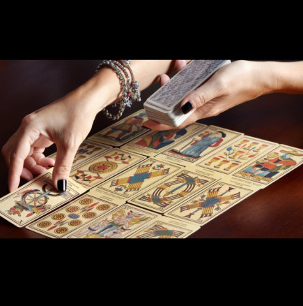 Таро хороскоп за днес, 16 януари: ВОДОЛЕЙ - малка инвестиция ще ви се отплати стократно; - молба, РИБИ - в центъра на силата