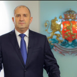 Президентът Румен Радев подаде оставка