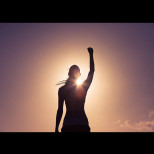 За ПЕТ зодии започва ЕРАТА на ТРИУМФА: звездата им ще изгрее от 31 януари 2026 г.