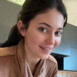 Кайли Дженър отново предизвика хаос: Тя показа какво прави с лицето си за красота, хората масово ѝ се подиграват!