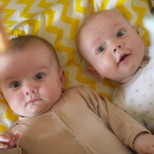 Бебетата-шейхове са нов световен хит: Майките създадоха тренд, който подлуди целия интернет, ето какво измислиха