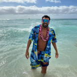 Не е българин, а американец, при това - с престижна професия! Азис с нови подробности за бъдещия си съпруг: