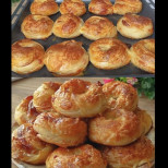 За тази рецепта всичките ми приятелки се скъсват да благодарят: Супер хрупкави банички, къпани в масло - вкусотия по нова технология