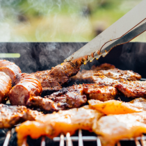 Гастроентеролозите предупреждават: Това е НАЙ-ЛОШИЯТ вид месо, което разрушава червата ни