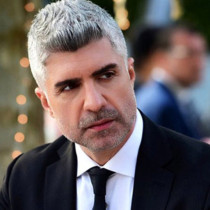 След като бащата на Йозджан Дениз почина от рак, сега майка му я грози същото-Сестра му го порица: