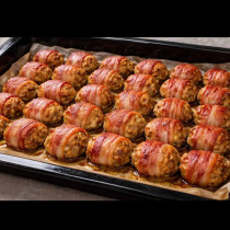 Изключително лесна вечеря: Опитайте мързелив мини-кюфте! Вместо да пека цели кюфтета, опитах тази рецепта – мини кюфтета върху тава за печен