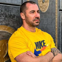 Бившият на Виктория, която вече е сгодена за Рачков със скандална публикация-Разбуни духовете