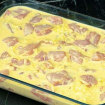 Пилешко в крем: Съвършената рецепта, когато времето е кът, а искате нещо с уникален вкус