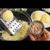 Само 1 консерва риба тон и 3 КАРТОФА: 10 минути и имате пълна купа вкусни кюфтета на масата