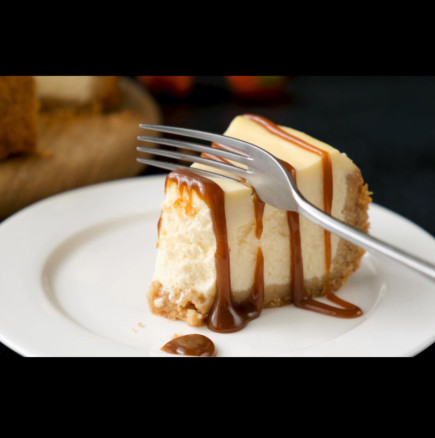 Японски чийзкейк от САМО 2 съставки: Толкова кремообразен, че се разлива върху небцето!