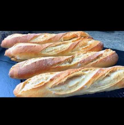 Домашни ФРЕНСКИ багети (само от 4 съставки), евтини, лесни и перфектно хрупкави!