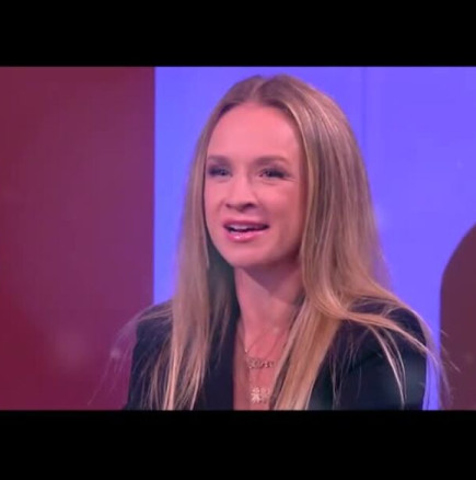 Лице назаем: Лора Караджова е неузнаваема, естетична корекция я превърна в друг човек!