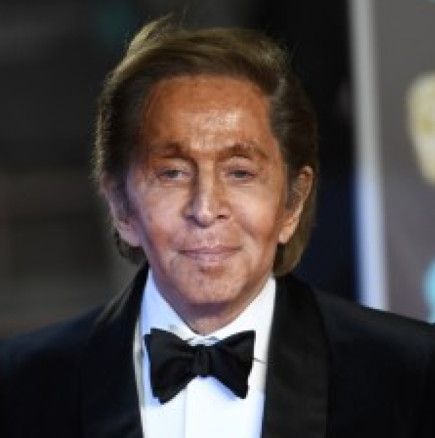 С това беше най-известен, жените го обожаваха: Това е цветът, който Валентино обожаваше, той доминира и през 2026 г.