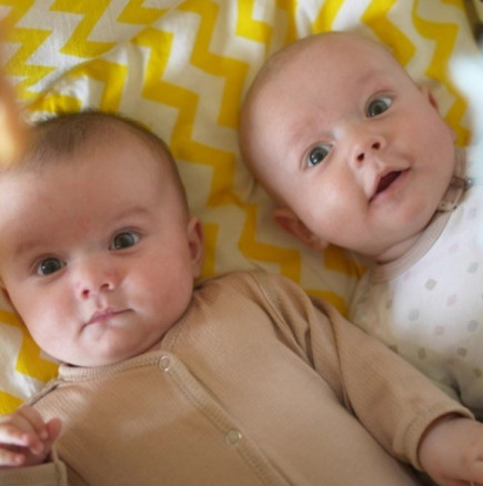 Бебетата-шейхове са нов световен хит: Майките създадоха тренд, който подлуди целия интернет, ето какво измислиха