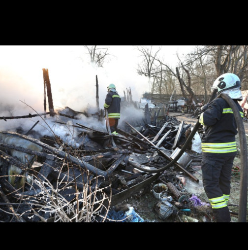 Огромна трагедия! Пожар изпепели комплекса Фанагория във Варна, 7 коня изгоряха живи в стихията
