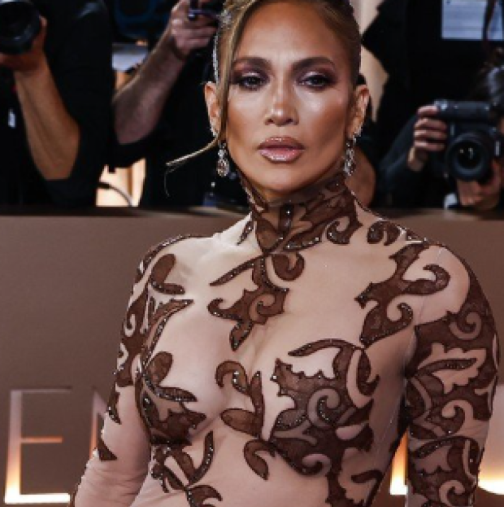 Дженифър Лопес в рокля, която дълго ще се помни-Ето най-красивите рокли на наградите „Златен глобус“