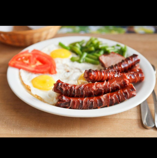 Ако често ядете тази храна за закуска, след 10 години ще имате омазнен черен дроб и холестерол до небето!