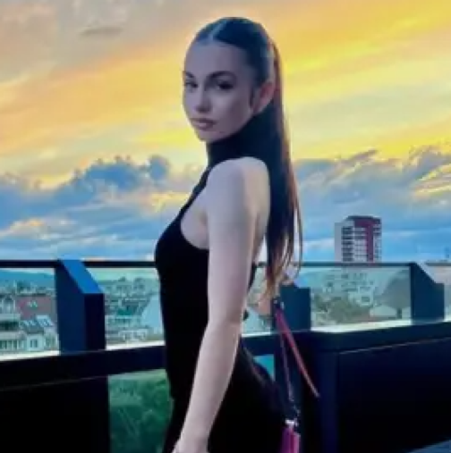 Крисия Тодорова с нова визия-Нищо общо с невинното момиченце отпреди време