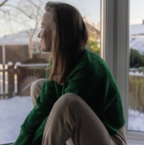 Баща ми остави за мен стара къща, а за брат ми - апартамент в центъра: Плаках, но открих писмо, което промени всичко