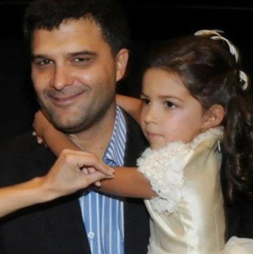 Ето в каква красавица се е превърнала дъщерята на Тодор Славков-Снимки