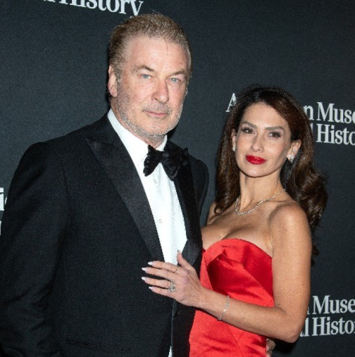 Как не се срамува? Съпругата на Алек Болдуин беше разпната на кръст в мрежите, а причината е тоалетът на дъщеря ѝ, вижте какво носеше