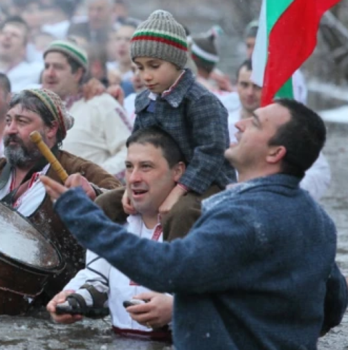 На Богоявление небето се отваря и Господ изпълнява желания, а любими имена празнуват