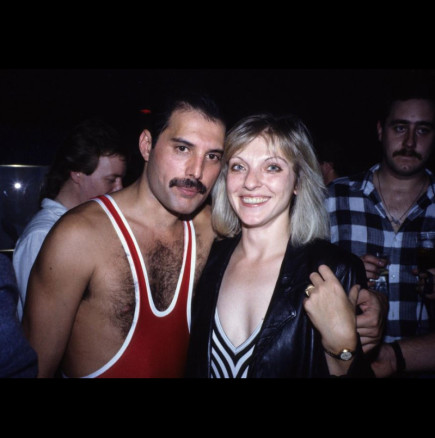 На 48 г. почина тайната дъщеря на Фреди Меркюри: Към края на живота си тя разкри истината за връзката им