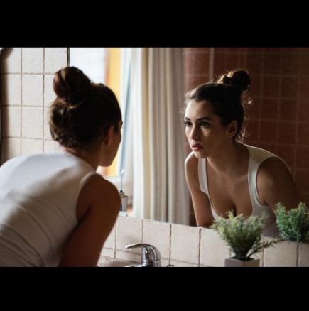 Тези 10 съставки ви карат да изглеждате по-възрастни: Експерт по грижа за кожата разкрива какво никога не слагате на лицето си