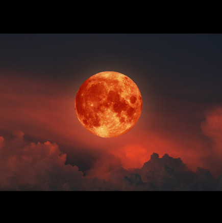 КЪРВАВА луна изпълва нощното небе на 3 март! Овен, Лъв и Стрелец да не бързат с решенията, ето защо: