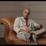 Ето го ергенът Стоян с коса - още по-неустоим е!