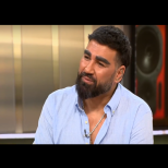 Азис пак завихри скандал: Сложи си силикон в гърдите! (СНИМКИ)