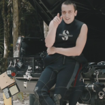 Една от стаите, оцеляла при пожара в хижа "Петрохан" разкрива потресаващи неща за начина на живот на Калушев