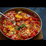 Гръцка Страпацада - най-вкусните бъркани яйца на света! Няма нужда да минавате границата, ето как се приготвят: