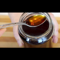 Забравете лука и чесъна! Тази стара рецепта действа при суха КАШЛИЦА, почти никой не я помни!