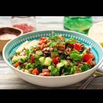 Рецепта за салата, която ще ви държи сити с часове: Можете да я ядете за закуска, обяд или вечеря, прави ви по-слаби и по-здрави!