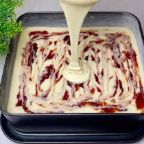 Отделете 10 минути да я приготвите, а после ще ни благодарите! Бърза разлята торта - супер десерт без главоболия: