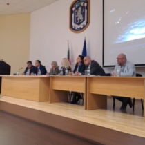 Извънредно на живо: Брифинг на МВР за убийствата-Видео от запалването на хижа Петрохан