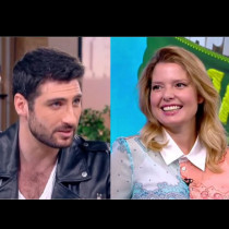 Не удържаха страстта си! Алекс Сърчаджиева и Петър Дочев взривиха ефира със страстна целувка: