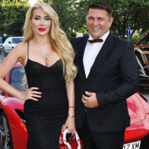 Истината е някъде там: Антония Петрова мистериозно пълнее и отслабва на видеата в Инстаграм - как изглежда всъщност?