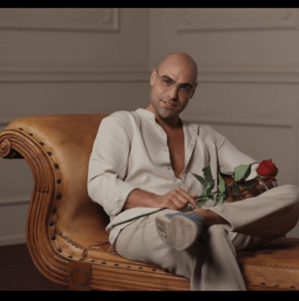 Ето го ергенът Стоян с коса - още по-неустоим е!