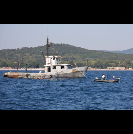 Мистерия с изчезналия риболовен кораб, който откриха на дъното на морето - как е възможно това?!