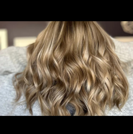 Тази маска ще съживи всяка боядисана коса: Приготвя се за 3 минути и възстановява живота на изгорелите краища