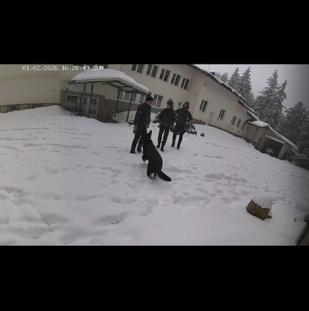 От последните минути: Охранителните камери в х.Петрохан запечатали странен ритуал! ВИДЕО: