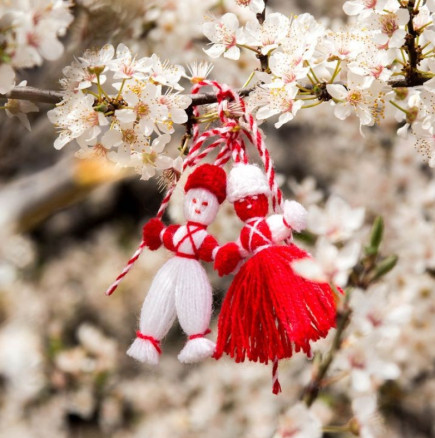 Честита Баба Марта! Бъдете румени, засмени, със здраве надарени! Историята на празника и имениците