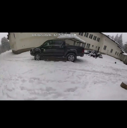 В х.Петрохан е имало още някого във фаталната нощ? На записи от камерите се чува глас, който казва: