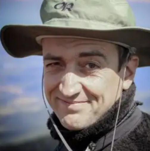 Излязоха наяве снимки от лагерите на издирвания Калушев