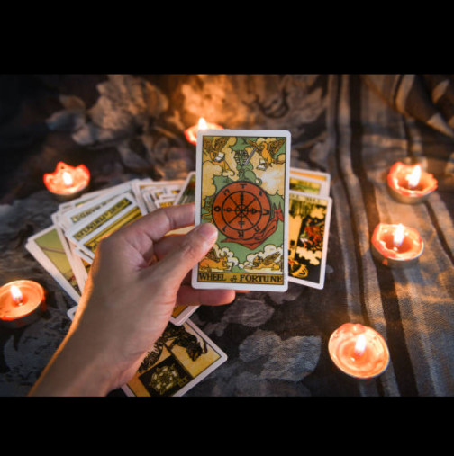 Таро хороскоп за 12 февруари: ДЕВА - обърнете внимание на думите днес, СТРЕЛЕЦ - силен тласък напред