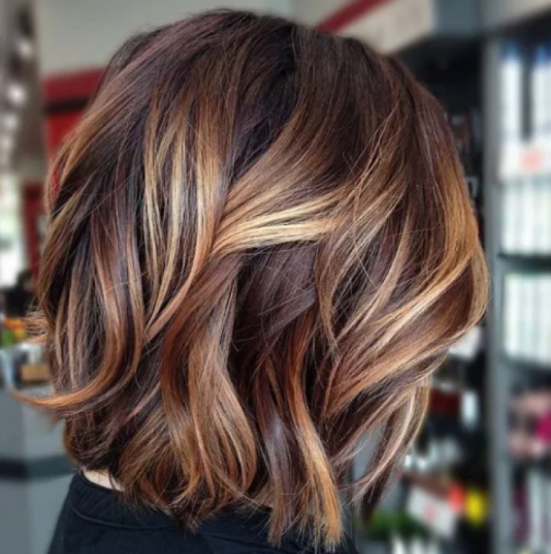 Подмладяващ цвят на косата: Изглежда естествено, отива на всички и спира дъха!